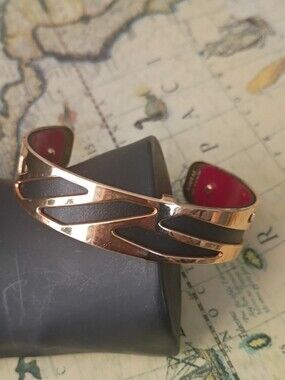 ❤️LES GEORGETTES MADE IN FRANCE GOLD TONE RED BLACK REVERSIBLE CUFF BRACELET